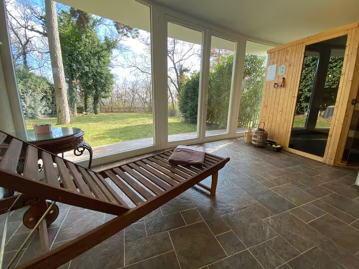 Hilltop Wellness Villa – belső tér Pécsen